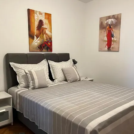 Dino Apartmán Makarská
