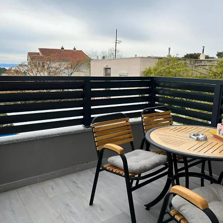 Dino Apartament Makarska