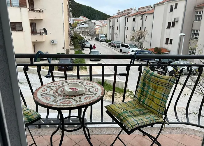 Dino * Makarska